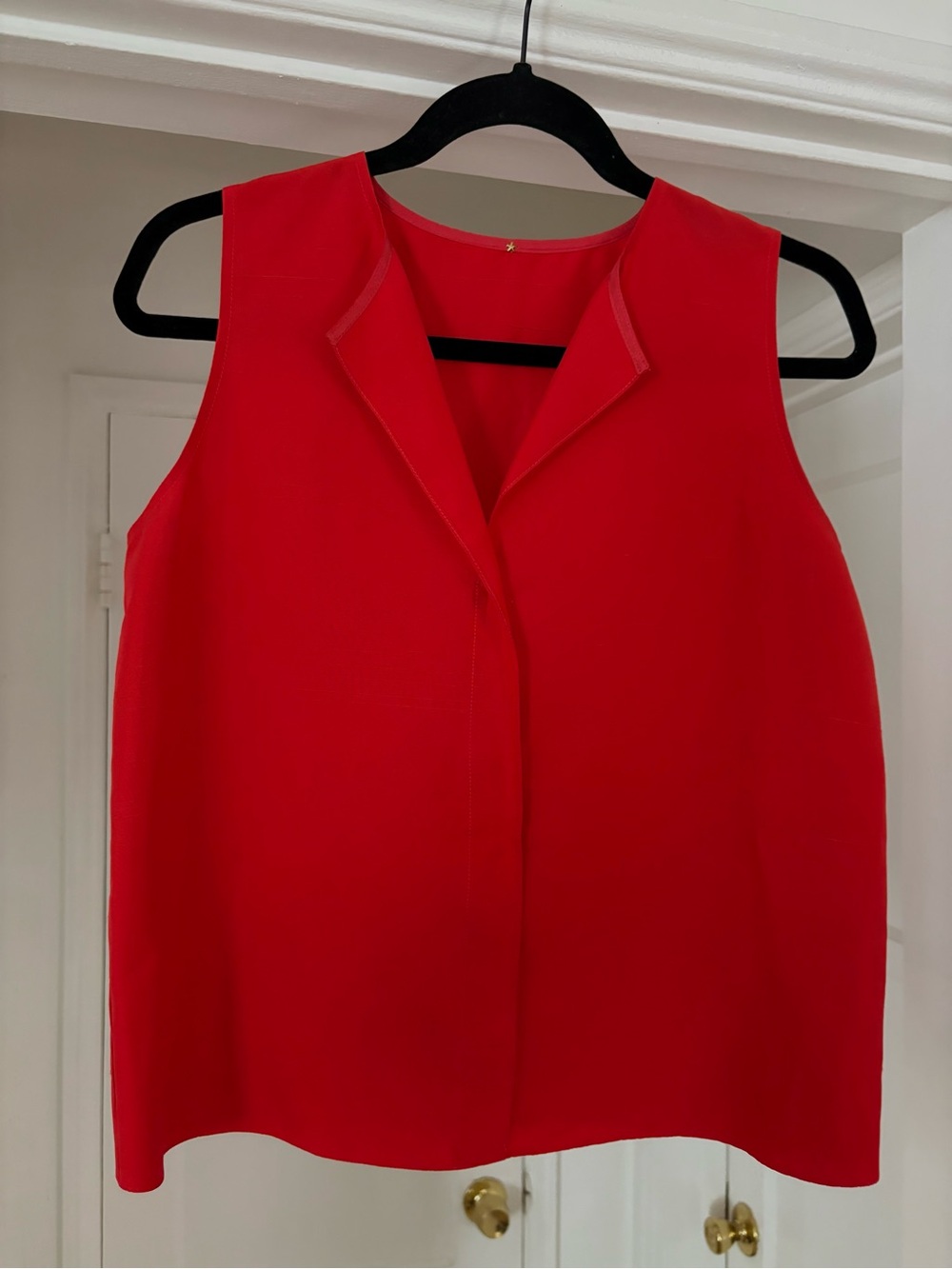 Red Sleeveless V-Neck Blouse - Unbranded